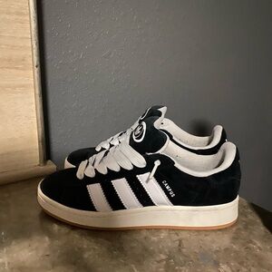 Adidas campus